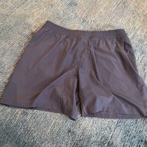 Rhone 7” mako shorts unlined large asphalt
